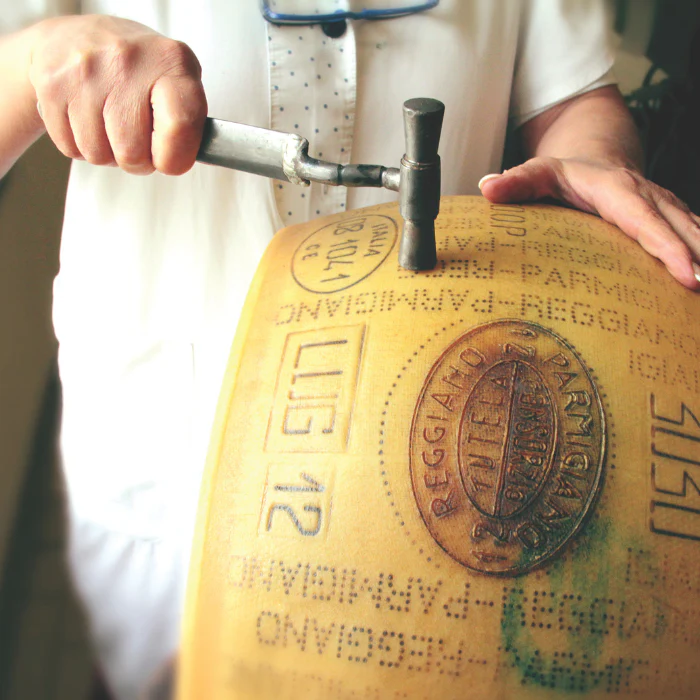 Parmigiano Reggiano, mind. 24 Monate gereift - Image 4